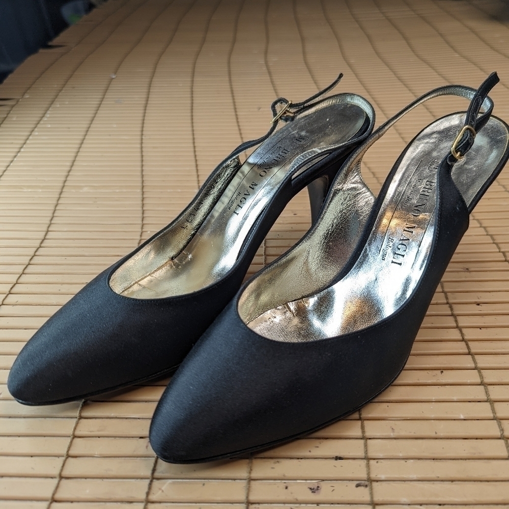 Bruno Magli women's Size 8B Black Satin Silver Leather Lined Pointed Pumps Sling